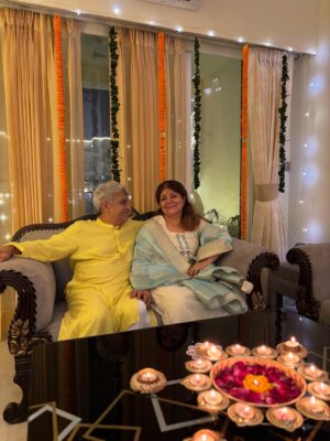 Pavni Mehrotra Instagram - Aur phir saath mil kar sajaya humne apne
“Sapno Ka Ghar” 🪔🏡🧿
.
.
.
#newhome #diwali #blessings #family #pavnilaughs