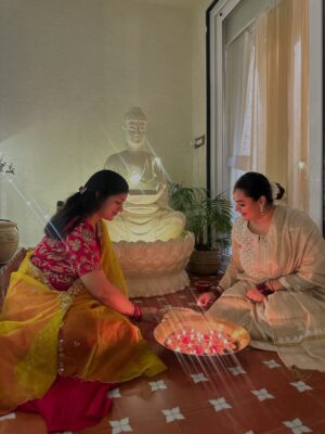 Pavni Mehrotra Instagram - Aur phir saath mil kar sajaya humne apne
“Sapno Ka Ghar” 🪔🏡🧿
.
.
.
#newhome #diwali #blessings #family #pavnilaughs