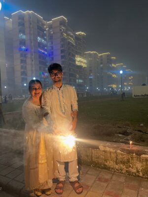Pavni Mehrotra Instagram - Aur phir saath mil kar sajaya humne apne
“Sapno Ka Ghar” 🪔🏡🧿
.
.
.
#newhome #diwali #blessings #family #pavnilaughs