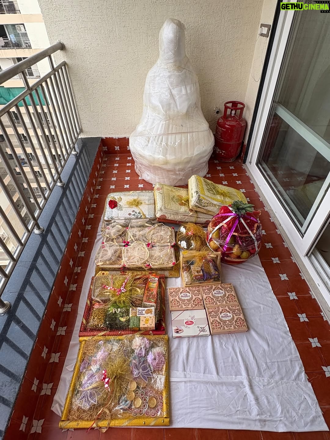 Pavni Mehrotra - 5.5K Likes - Apka humare “NAYE GHAR” mein swagat hai🏡♥️
.
.
.
#newhome #grahpravesh🏠 #pooja #home #pavnilaughs