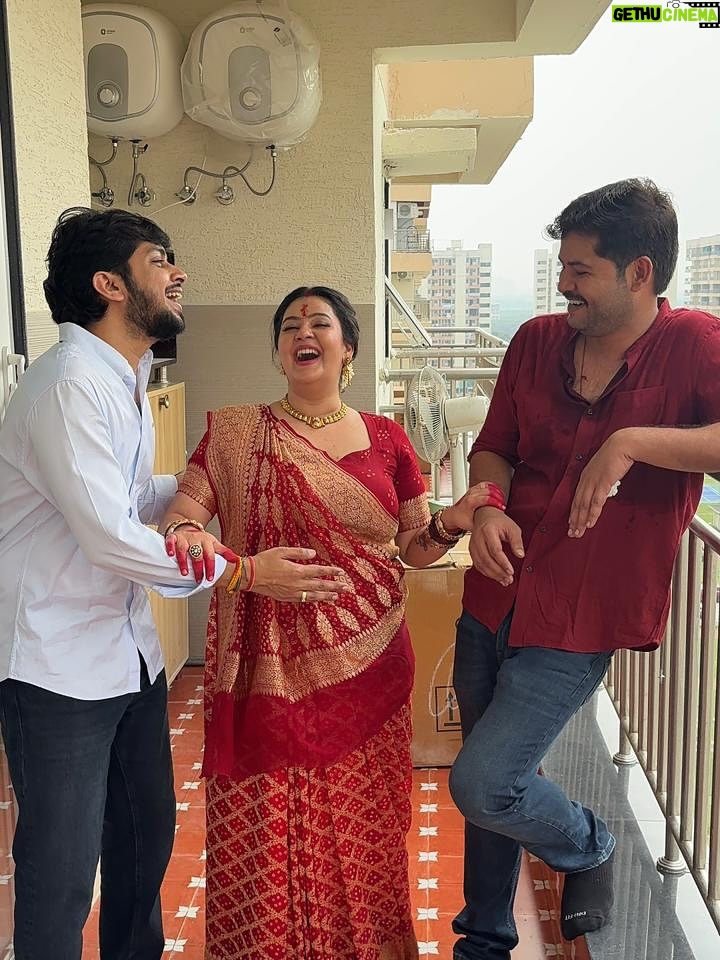 Pavni Mehrotra - 5.5K Likes - Apka humare “NAYE GHAR” mein swagat hai🏡♥️
.
.
.
#newhome #grahpravesh🏠 #pooja #home #pavnilaughs