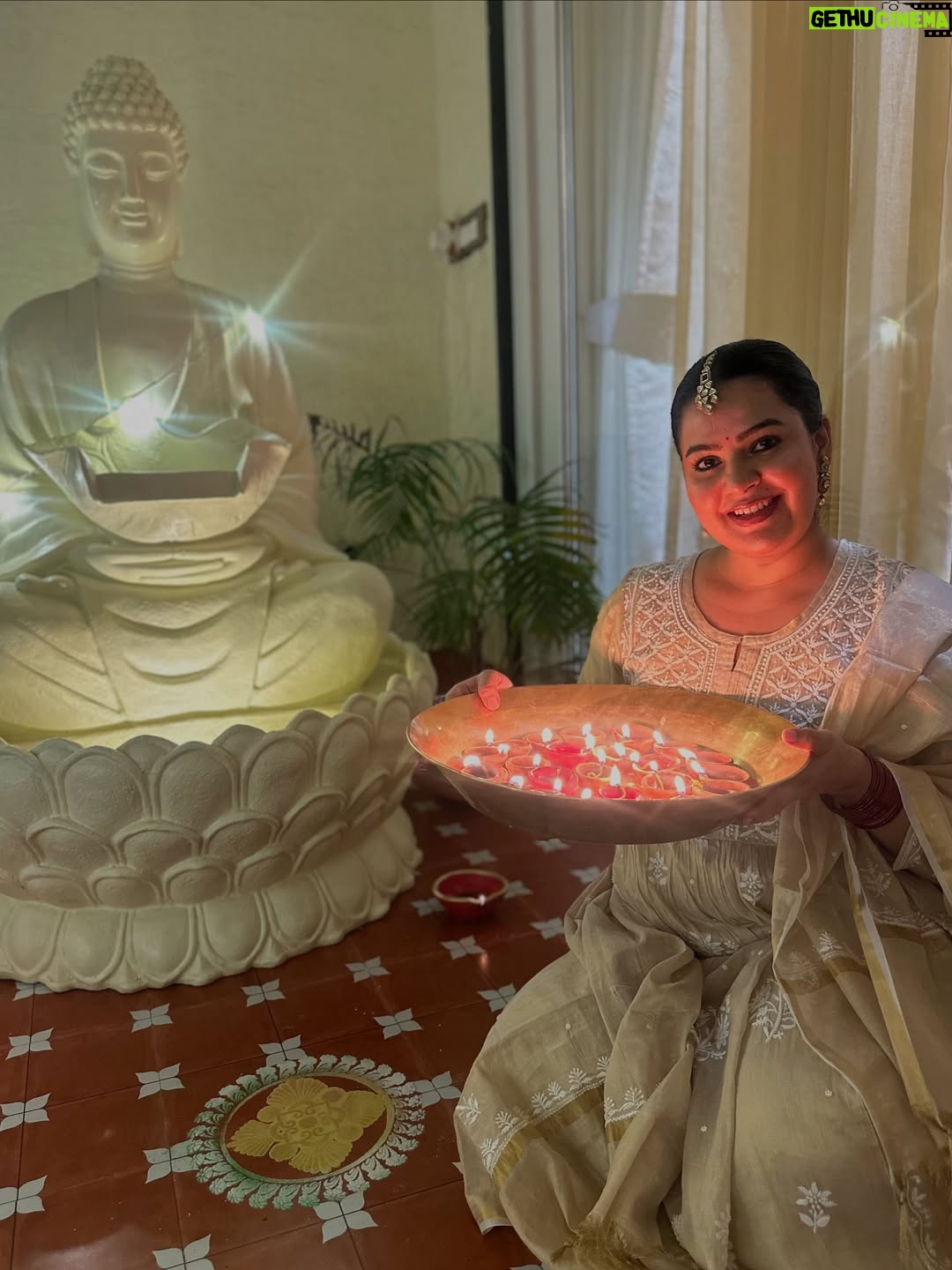 Pavni Mehrotra - 2.7K Likes - Aur phir saath mil kar sajaya humne apne 
“Sapno Ka Ghar” 🪔🏡🧿
.
.
.
#newhome #diwali #blessings #family #pavnilaughs