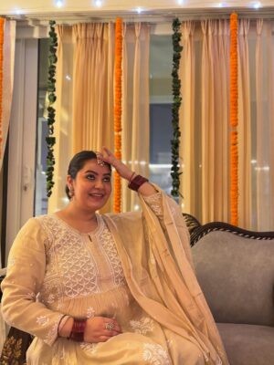 Pavni Mehrotra Instagram - Aur phir saath mil kar sajaya humne apne
“Sapno Ka Ghar” 🪔🏡🧿
.
.
.
#newhome #diwali #blessings #family #pavnilaughs