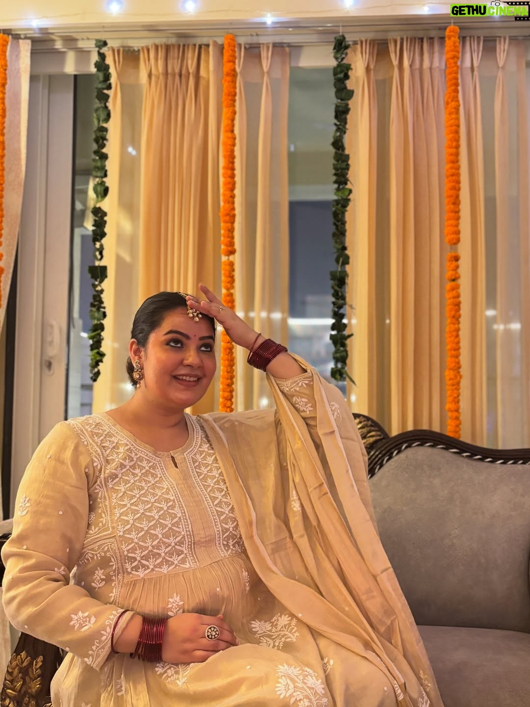 Pavni Mehrotra - 2.7K Likes - Aur phir saath mil kar sajaya humne apne 
“Sapno Ka Ghar” 🪔🏡🧿
.
.
.
#newhome #diwali #blessings #family #pavnilaughs