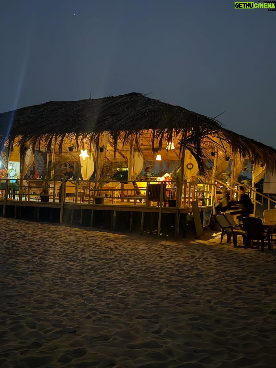 Payal Gupta - 11.6K Likes - Meet me where the day ends ..🌇🏖️👙
.
.
.
[goa , beach day, vitamin sea , family time, goa trip , sunset, sun , ]

#beachday #familytime #blessed #gratitude #universe #goa #goatrip #goal #sunset #sunsetvibes #sunsets #sunlight #sunsetphotography #photoshoot