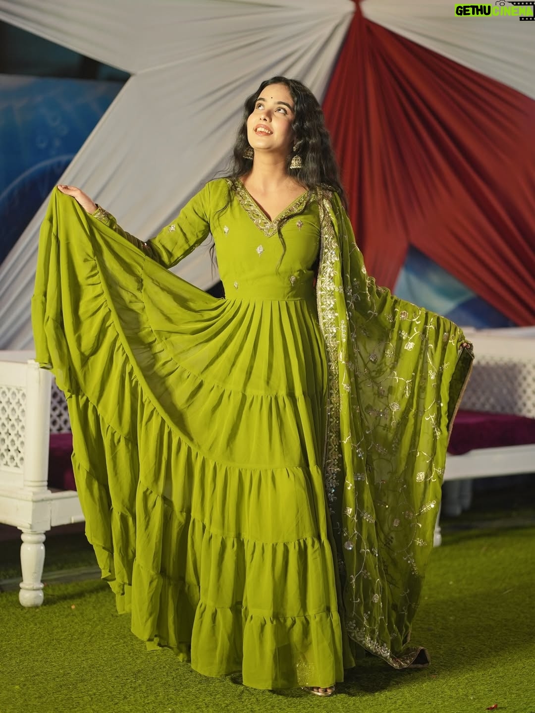 Payal Panchal - 109K Likes - चोरी से मुझको ही तकता हुआ…💫
pc :- @mr_sumit_rajput_3 
.
.
.
.
.
.
.
.
.
.
.
.
.
.

#payalpanchal #wedding #traditional