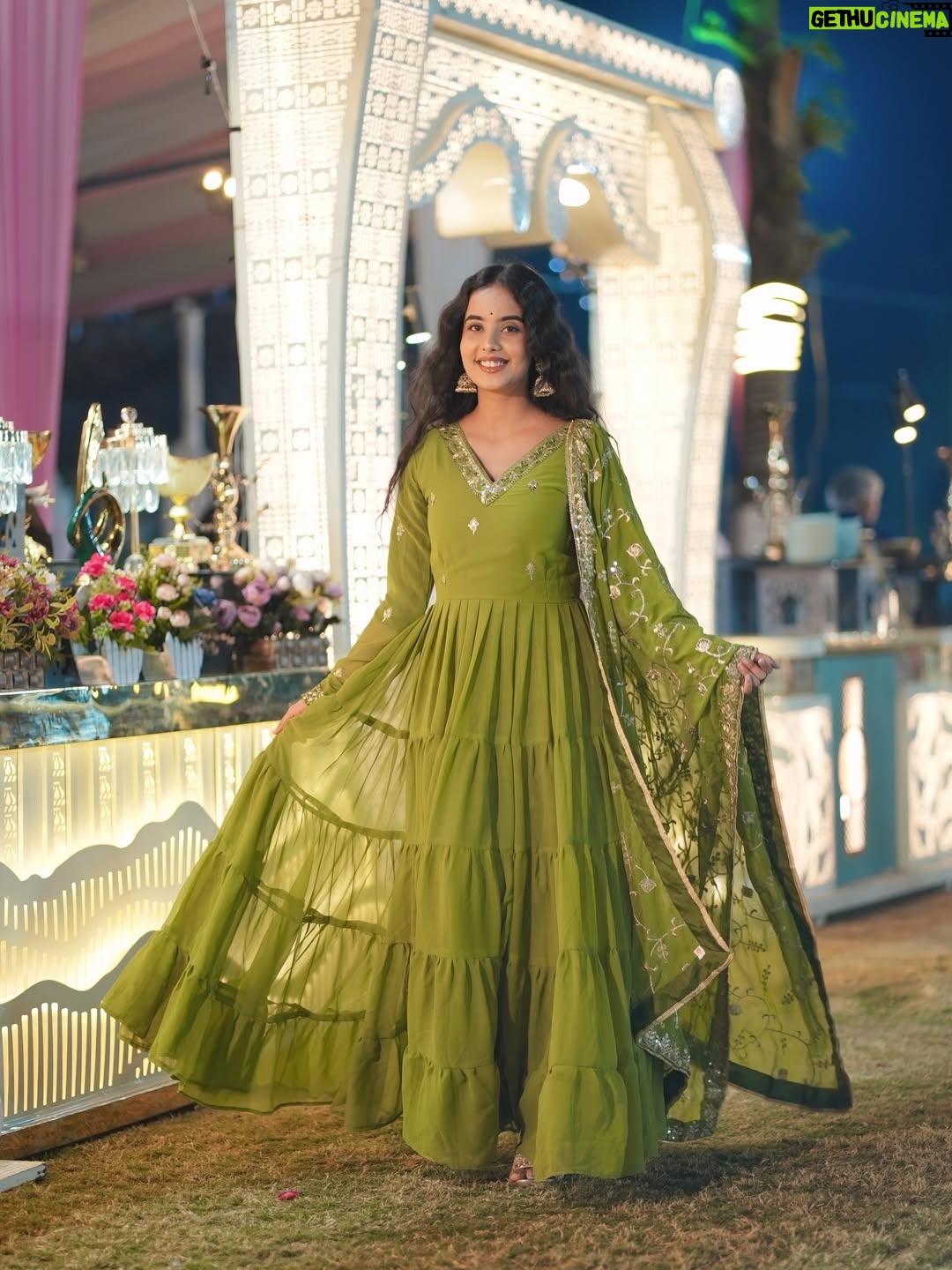 Payal Panchal - 109K Likes - चोरी से मुझको ही तकता हुआ…💫
pc :- @mr_sumit_rajput_3 
.
.
.
.
.
.
.
.
.
.
.
.
.
.

#payalpanchal #wedding #traditional