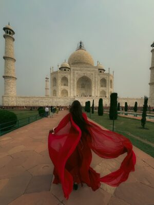 Payal Pati Instagram - Marveling at Majesty 👑🤍

Outfit- @saniya_fashiondesigner 
Click- @picscard_kpt 

#taj #tajmahalpalace #aagra #outfits #photo #photooftheday #traveler #tajmahalagra