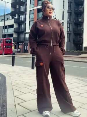 Peggy Ovire Instagram - "It's a Cold World.....But I Stay Warm in My Lane 🥶 💎 

Travel fit @zoeyateliernig