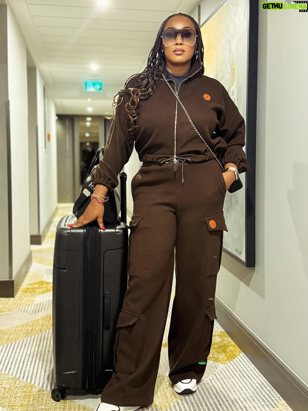 Peggy Ovire - 22.2K Likes - "It's a Cold World.....But I Stay Warm in My Lane 🥶 💎 

Travel fit @zoeyateliernig