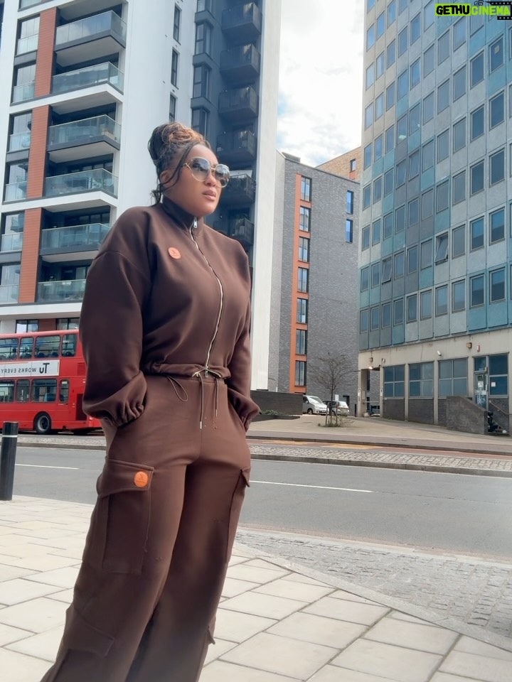 Peggy Ovire - 22.2K Likes - "It's a Cold World.....But I Stay Warm in My Lane 🥶 💎 

Travel fit @zoeyateliernig