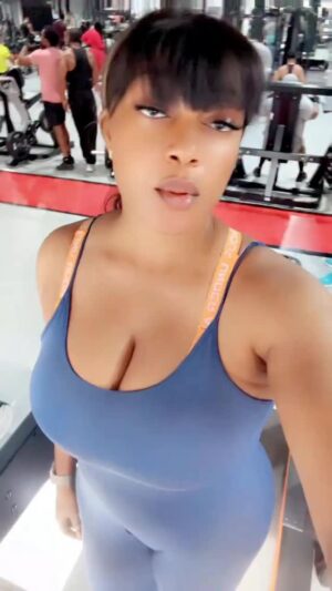 Peggy Ovire Instagram - “Been back in the gym consistently for a few months now, and it’s been more than just a workout. 
It’s been healing—body, spirit, and soul. 💪✨ Grateful for the progress, the discipline, and the peace it brings.”