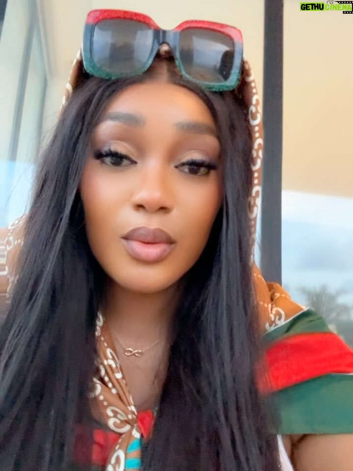 Peggy Ovire - 41.5K Likes - Beach Pleaseeee 🏖️ 💦 🥥