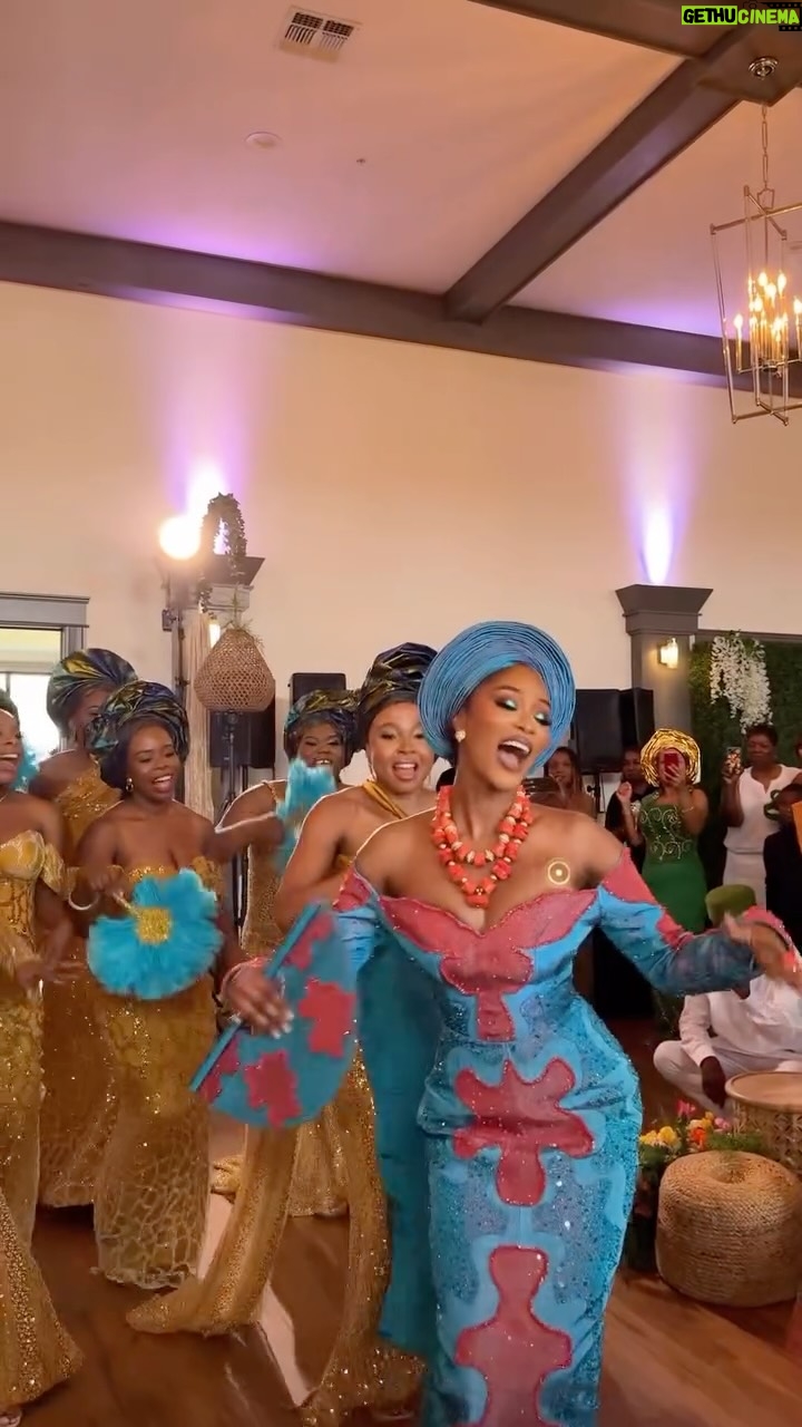 Pepi Sonuga - 36.1K Likes - So proud of my bride squad 🩵 Some of them aren’t dancers and actually shy away from the spotlight or cameras, but they took the leap to learn this routine and stand beside me on my big day. So so grateful 💛
Tell me your favorite part because I still can’t pick! #sonugatorogers 

Content: @itschampagnesocial
Bridal & Groom Designer: @couturebytabik
Accessories & Beads: @nenejewellryandcraft
Bridesmaids Designer: @themusefactory_ @bibireola_bespoke
Geles for Bridal Party: @asooke_gele_matters
Decor & Florals: @sansationalcreations_
Palm Wine Cup: @bridesnbrooms
Live Wedding Painter: @emilymcclenaganart
Signage: @magnoliadreams.shop