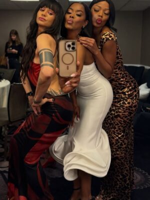 Persia White Instagram - I ❤️ My Girlfriends!!!!!! It’s was so much fun honoring @traceeellisross at the ENONY POWER 100 @ebonymagazine gala in Beverly Hills with @therealgolden47 @itsmejillmarie