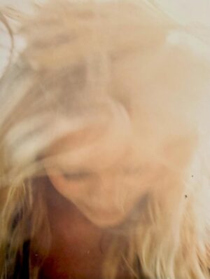 Peta Wilson Instagram - @patrick_anderson_photo  I can’t recall what the magazine was. great day on a trampoline was had in malibu ….