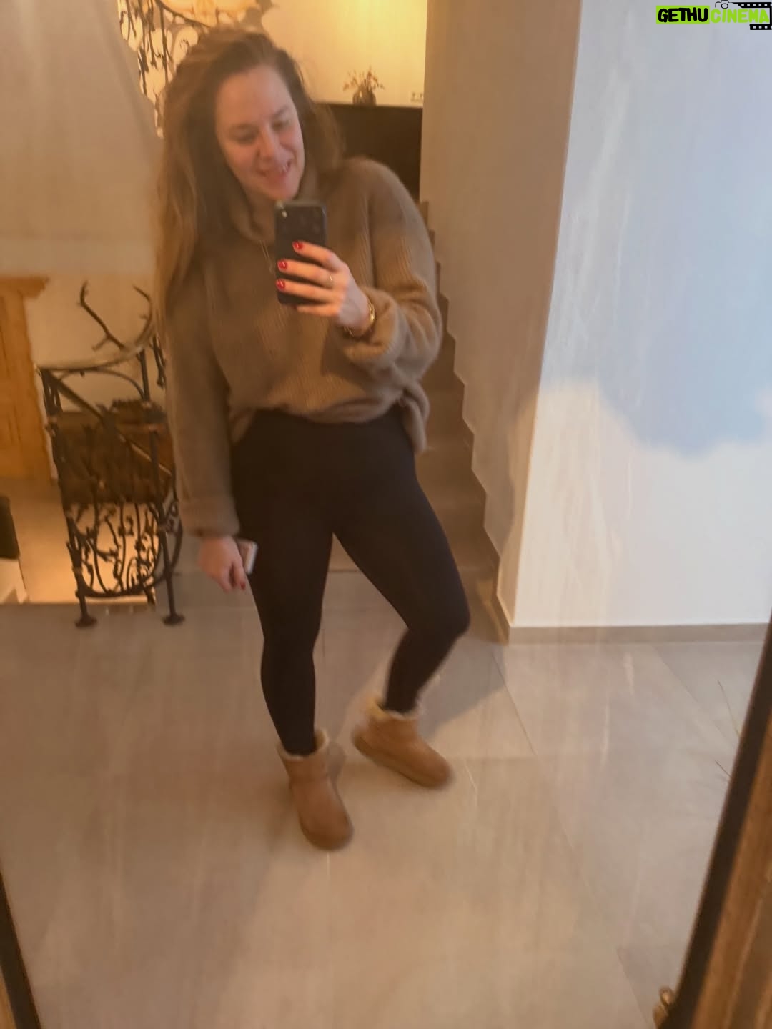 Petra Nesvačilová - 2.5K Likes - ❤️⛷️🚠🚡🎿🏔️ 2800 m.n.m. miluju! Zima! Hory! Sníh! Miluju!
