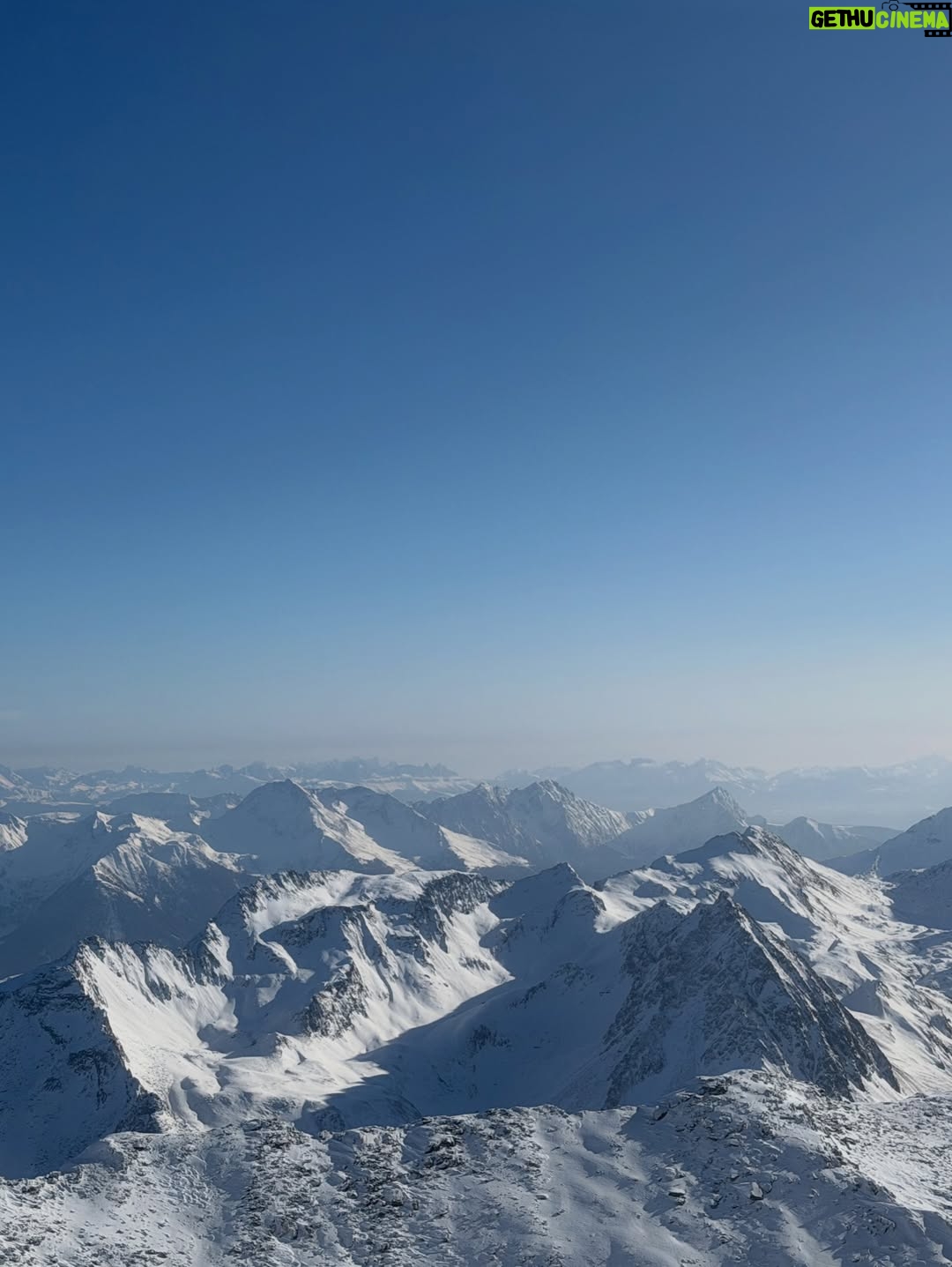 Petra Nesvačilová - 2.5K Likes - ❤️⛷️🚠🚡🎿🏔️ 2800 m.n.m. miluju! Zima! Hory! Sníh! Miluju!