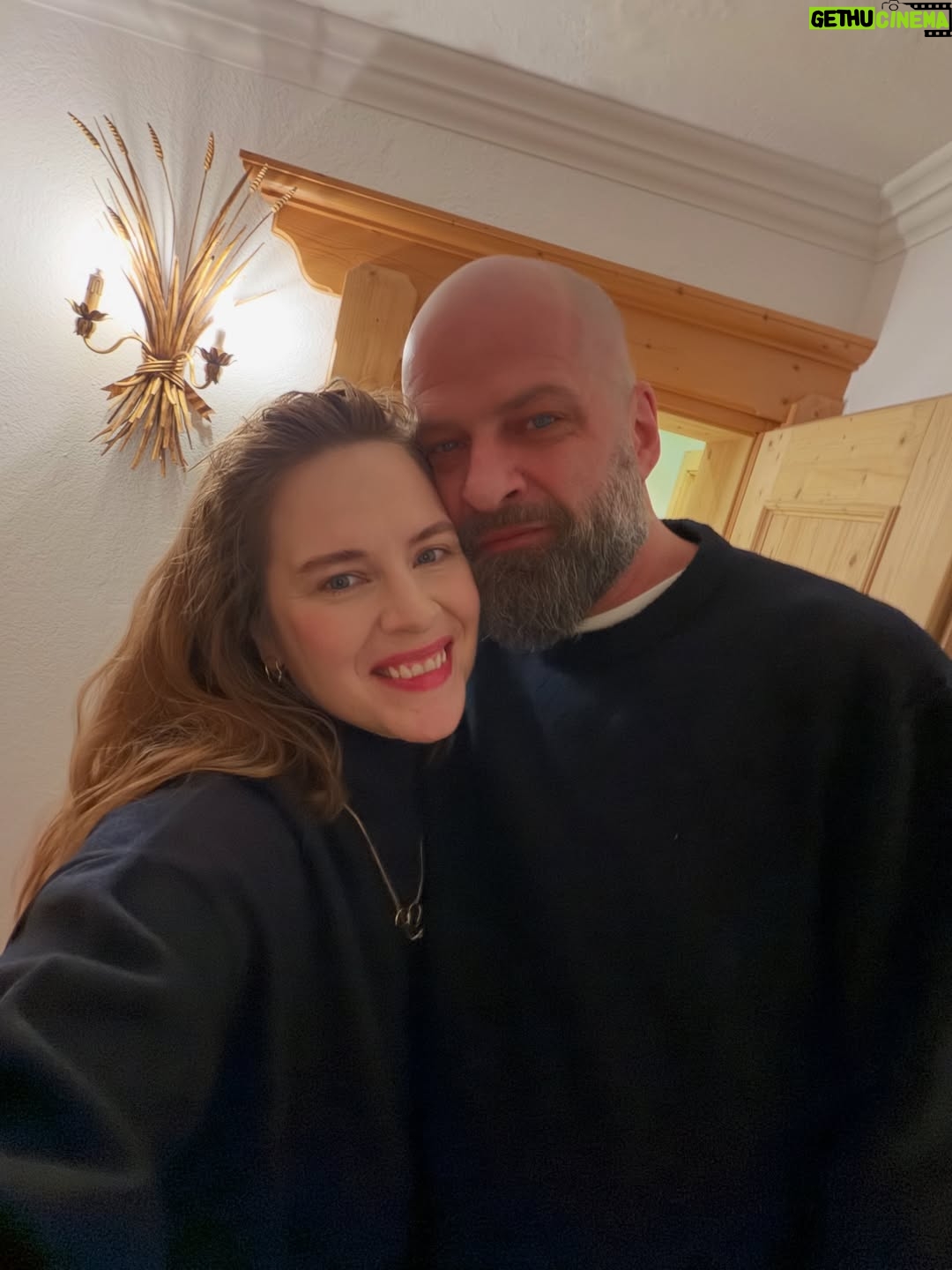 Petra Nesvačilová - 2.5K Likes - ❤️⛷️🚠🚡🎿🏔️ 2800 m.n.m. miluju! Zima! Hory! Sníh! Miluju!