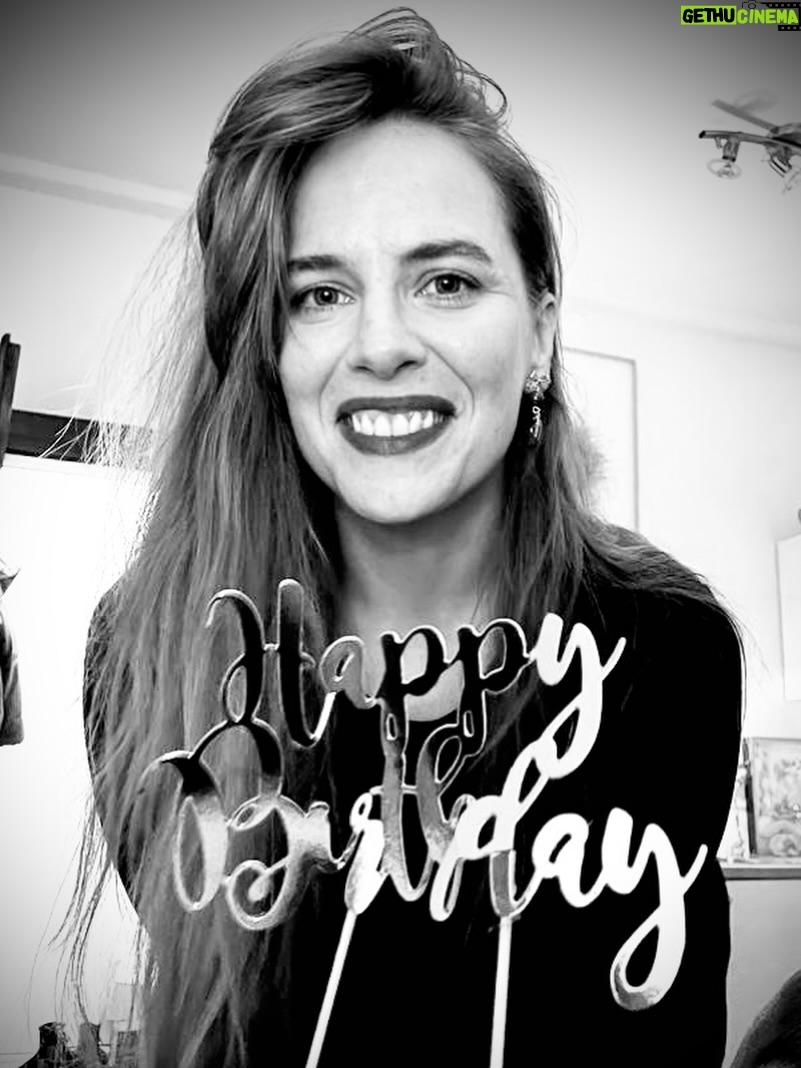 Petra Nesvačilová - 6K Likes - Awwwww! Děkuji mooooc za krásná přání✨ moje narozeniny jsou tu 🙏❤️❤️❤️🙏miluju to! ❤️40 let ❤️ je to skvělý! Děkuji a líbám💋💋💋 Happy birthday to me💝💝💝