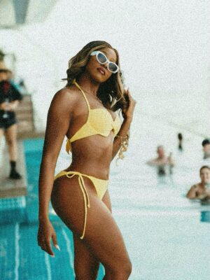 Phina Instagram - This view? Pure Aura👙.. @auraskypool.dubai 

“DAY 1”
Msukuma nikizurura Dubai..,Nimejikuta kwenye pool floor ya hamsini, one of the highest “360” infinity pools.

Waoga wa “heights”, tungetoboa hapa? (Mwenyewe nilkua nahenya🤣), 

Kuwa uyaone, wahenga hawaamini😂🙌🏻…

@visitdubai.af #visitdubai#phinawashere

📸 @innostuart