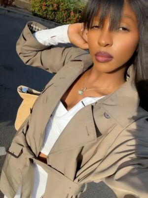 Phina Instagram - Finally🇳🇬✈️🛫

Outfit @plushgirls_