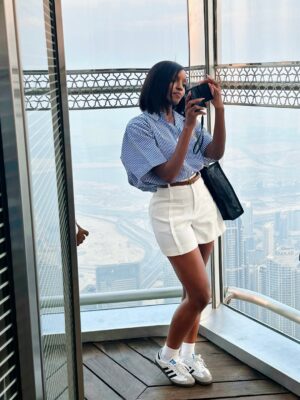 Phina Instagram - Burj khalifa dump…🦋

Umeshaitazama video yangu mpya ya #keshoyako youtube? 
What do you like the most about it?