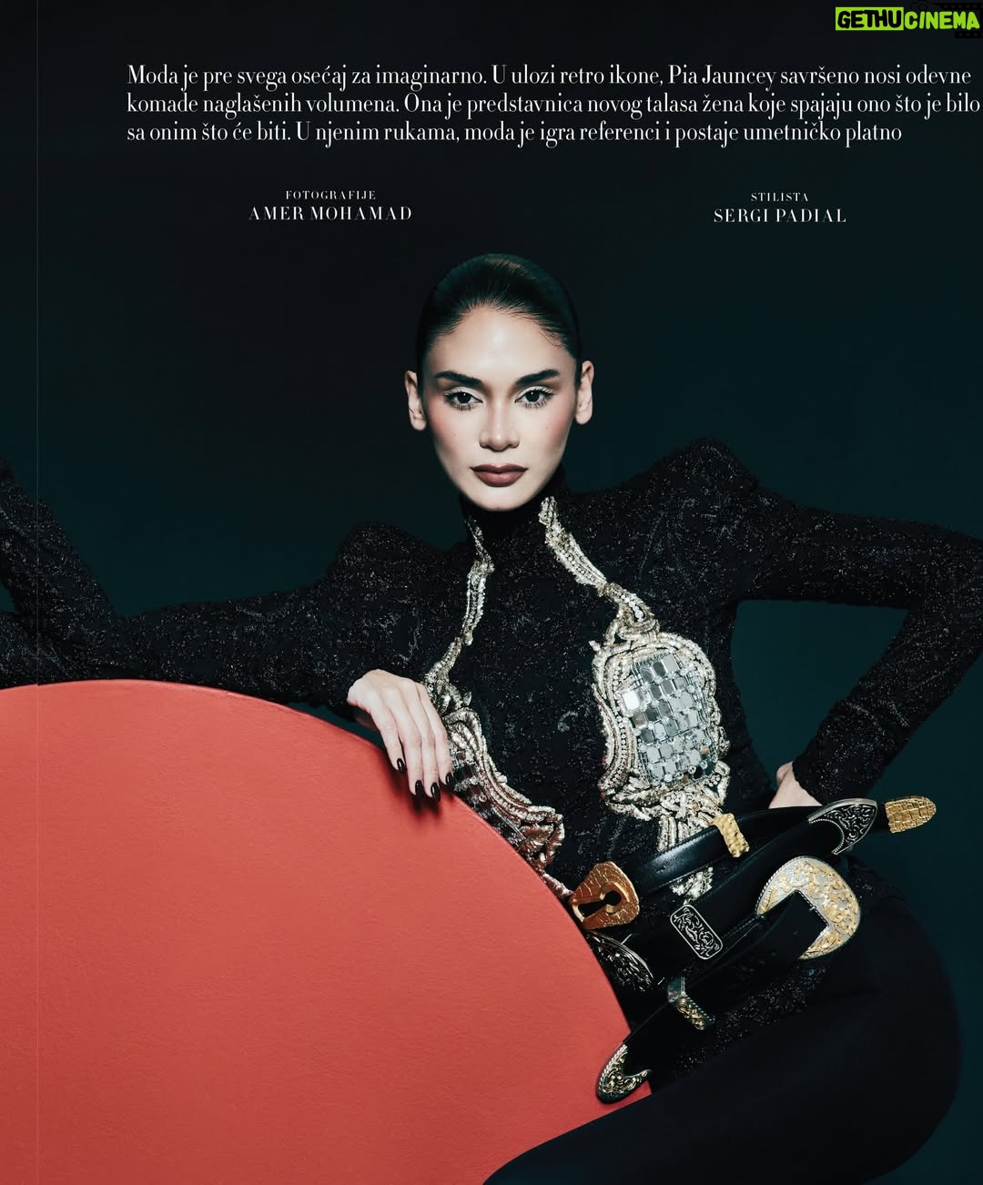 Pia Wurtzbach - 135.8K Likes - New Beginnings ❤️ @harpersbazaarserbia

@schiaparelli @georgeshobeika #BvlgariPartner