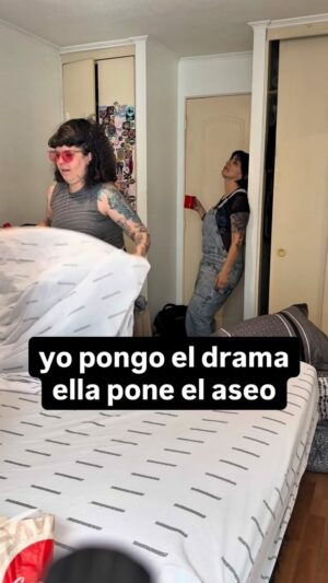 Piare Instagram - los beneficios de tener una amiga que no pueda estar sentada