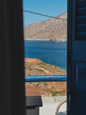 Pinelopi Plaka Instagram - Εντάξει τελευταία φορά.Εχω πολλές ακόμα, αλλά δε θα τις ανεβάσω. Το καλοκαίρι πάντα είναι το αγαπημένο μου και πάντα ατελείωτο. Κλείνω με το νησί που δεν χρειάζεται όνομα. Πότε κατεβαίνεις στο νησί είναι αρκετό.Τίποτα δε θα ξεχάσω. Στο 5 στάσου αν θες, ήταν η στιγμή που νόμιζα ότι δε θα ξαναδώ τον Άργο.Δεν θα περιγράψω συναισθήματα, θα πω μόνο πως η αγάπη για όλα είναι ικανή. Γεια σου καλοκαιρι μου 🍒
____________________________________________________
#mysummer #summeringreece #memories #tillnexttime