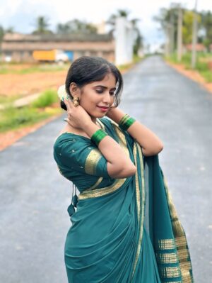 Pinky Gowda Instagram - ಹ್ಯಾಪಿ ಹಬ್ಬ🌸🤎
#pinkygowda6 #brosprincess6 #explore #foryou