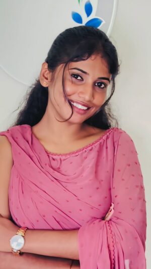Pinky Gowda Instagram - Follow @bros__princess_6 
#brosprincess6 #pinkygowda6 #explore #kannadasongs #reelkarofeelkaro #reelitfeelit #foryou