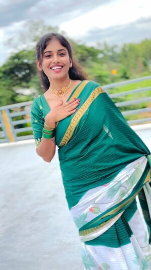 Pinky Gowda Instagram - Follow @bros__princess_6 
#brosprincess6 #pinkygowda6 #explore #kannadasongs #reelkarofeelkaro #reelitfeelit #foryou
