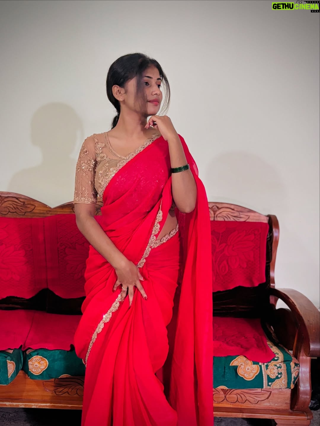 Pinky Gowda - 1.7K Likes - ❤️🌸
Follow @bros__princess_6 
#pinkygowda6 #brosprincess6 #explore #foryou
