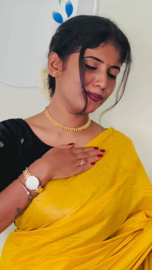 Pinky Gowda Instagram - Follow @bros__princess_6 
#brosprincess6 #pinkygowda6 #explore #kannadasongs #reelkarofeelkaro #reelitfeelit #foryou