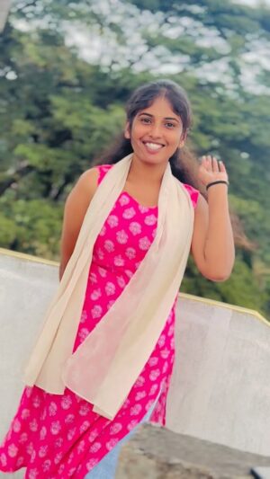 Pinky Gowda Instagram - Follow @bros__princess_6 
#brosprincess6 #pinkygowda6 #explore #kannadasongs #reelkarofeelkaro #reelitfeelit #foryou
