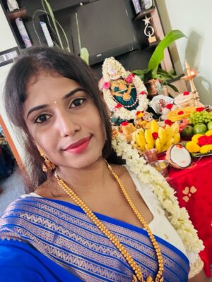 Pinky Gowda Instagram - Happy ಹಬ್ಬ🌸❤️✨
#pinkygowda #brosprincess6 #explore #foryou