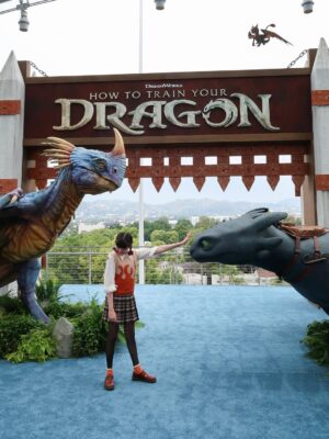 Piper Rubio Instagram - If this day was a dream please don’t wake me up!!🐉
I cried when I saw my favorite dragon filled island come to life on the big screen as a live action film. Truly a breathtaking experience, and still at a loss for words. 

Thank you so much @httydragon @universalpictures @dreamworks for having me!! I have always been such a huge fan of the franchise and this film blasted all expectations through the roof and into the clouds!!!💥

JUNE 13TH YA’LL JUNE 13TH!!!!! #HowToTrainYourDragon