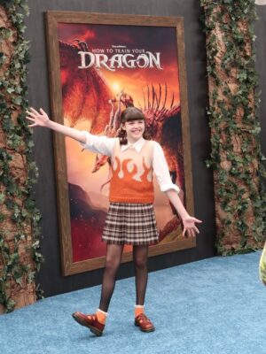 Piper Rubio Instagram - If this day was a dream please don’t wake me up!!🐉
I cried when I saw my favorite dragon filled island come to life on the big screen as a live action film. Truly a breathtaking experience, and still at a loss for words. 

Thank you so much @httydragon @universalpictures @dreamworks for having me!! I have always been such a huge fan of the franchise and this film blasted all expectations through the roof and into the clouds!!!💥

JUNE 13TH YA’LL JUNE 13TH!!!!! #HowToTrainYourDragon