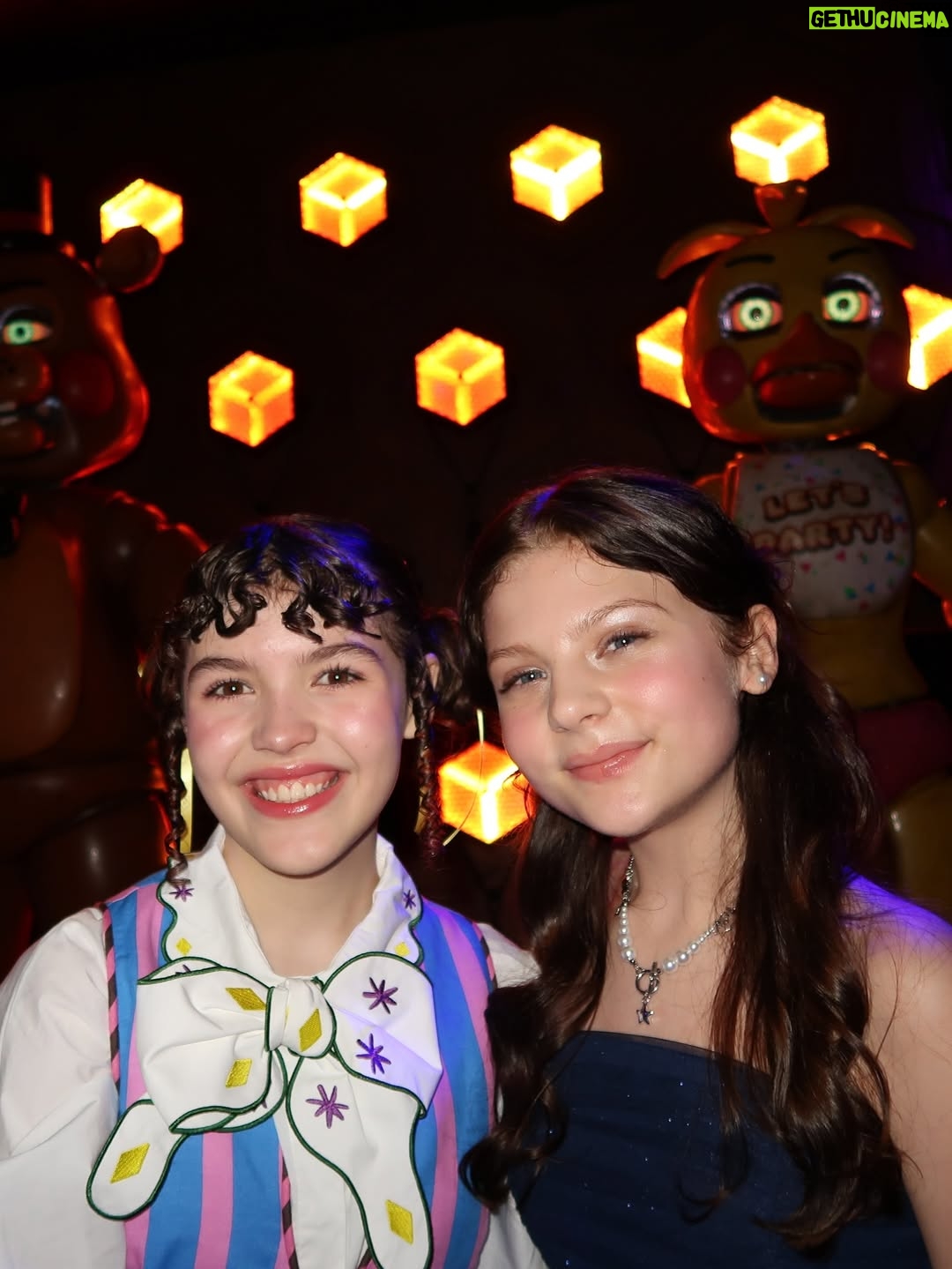 Piper Rubio - 323.8K Likes - Are you ready to start the show??🎁

Thank you sosososo much to everyone who made this possible!!!!!! This night will forever live in my heart💗💗💗💗💗 #fnaf2movie