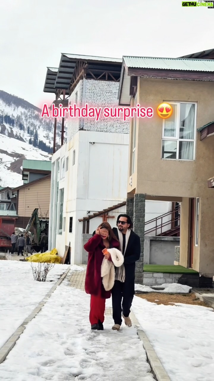 Piya Arora - 6.6K Likes - A birthday surprise be like… 🤗😳😭

OMG, I’m speechless. I was wondering for hours what could be special next, but my husband truly created the highlight of my birthday. 🎂✨
A surprise setup in the middle of the snow-covered mountains—everything felt magical. I never expected such a beautiful birthday in my life 😭♥️
 
Beautiful decoration by - @greenath_kashmir_events 

#birthdaysurprise #kashmir #sonmarg #mybirthday #reelindia