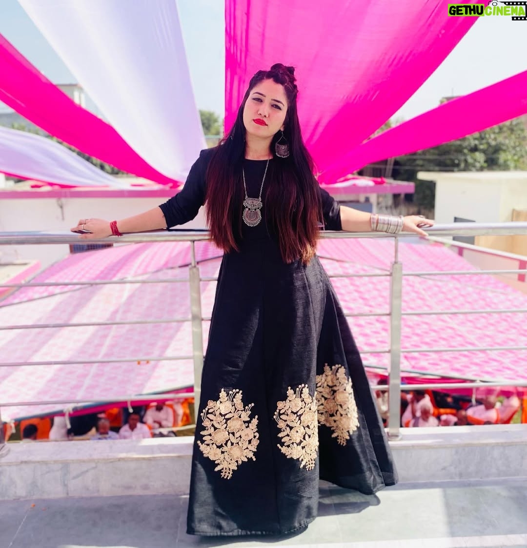 Piya Mangat Choudhary - 6.8K Likes - 