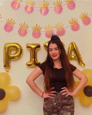 Piya Mangat Choudhary Instagram - Birthday photos to bhul hi gyi thi😅😛😛