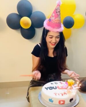Piya Mangat Choudhary Instagram - Birthday photos to bhul hi gyi thi😅😛😛