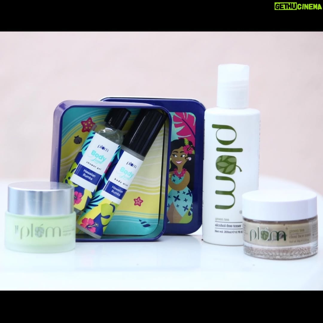 Piya Mangat Choudhary - 6.1K Likes - Here are my top 3 picks that are perfect for oily skin and filled with the goodness of antioxidant rich green tea
✨Green Tea Alcohol Free Toner to shrink those pores without drying my skin out ✨Green Tea Renewed Clarity Night Gel, the hydration hero which leaves my skin feeling all plump and fresh, and lastly
✨Green Tea Clear Face Mask to give my skin the weekly break it deserves.

@plumgoodness @opareviews 
#Plum #PlumGoodness #PlumHoliYAYSale #HoliYAYSale #BiggestSaleEver #Offer #OfferAlert #Sale #Skincare #PlumGreenTeaLove #Plum #PlumGoodness #GreenTea #SkinCareEssentials #Vegan #CrueltyFree #BeGood #Opareviews #Opagirl