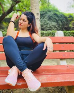 Actress Piya Mangat Choudhary HD Photos and Wallpapers December 2020
