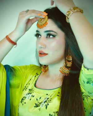 Piya Mangat Choudhary Instagram - I Believe All Women are Pretty - But With The Right Makeup Can Be Pretty Powerful.
My MUA - @_swati_jaya (love❤️)