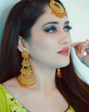 Piya Mangat Choudhary Instagram - I Believe All Women are Pretty - But With The Right Makeup Can Be Pretty Powerful.
My MUA - @_swati_jaya (love❤️)