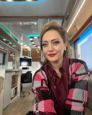 Pınar Çağlar Gençtürk Instagram - Kafamdarollerdekarışık genelolarakkarışık