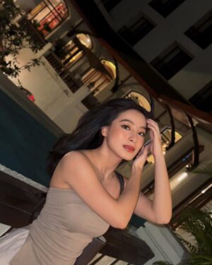 Poe Mamhe Thar Instagram - Tilt your phone accordingly 🤭